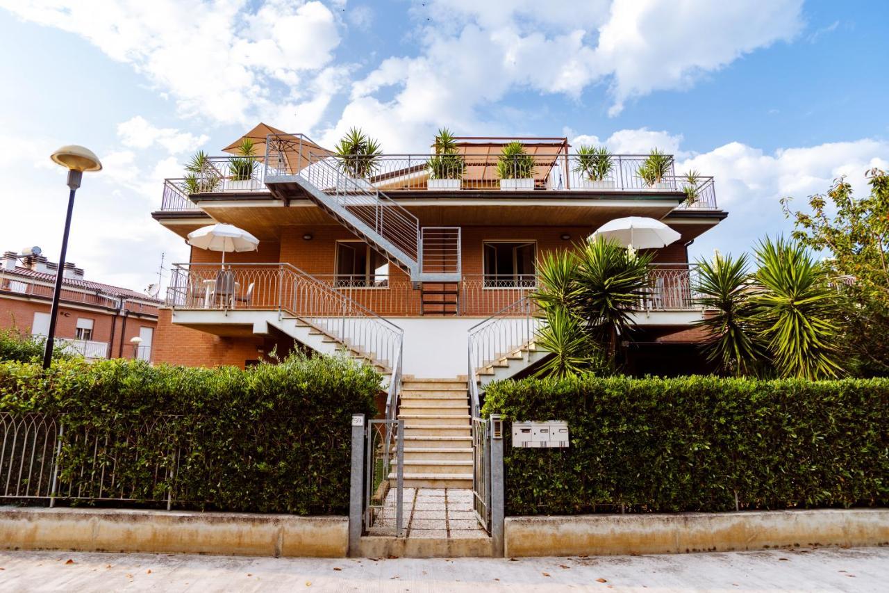 Marche Full Experience-Apartments Porto SantʼElpidio エクステリア 写真