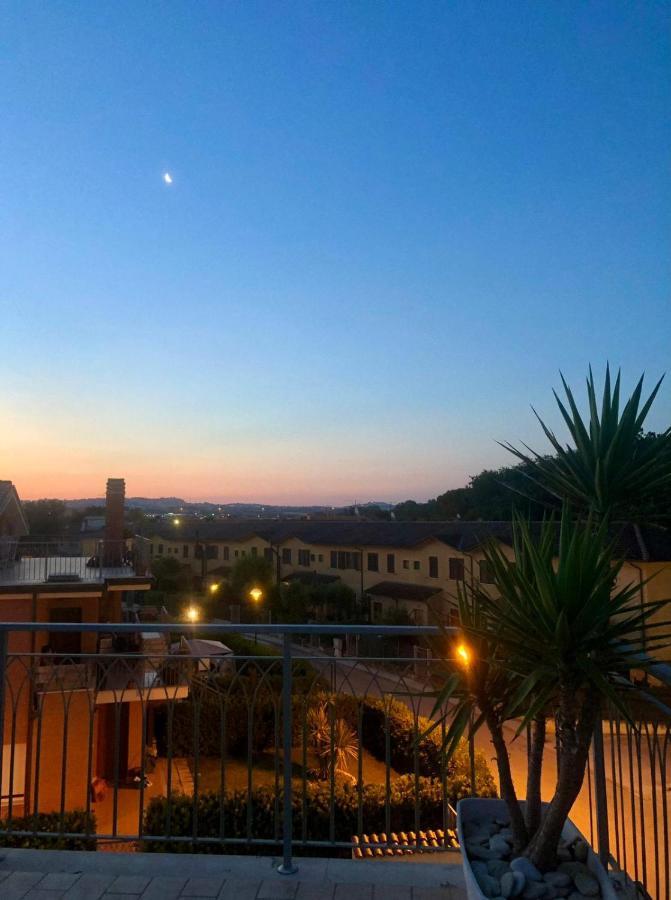 Marche Full Experience-Apartments Porto SantʼElpidio エクステリア 写真