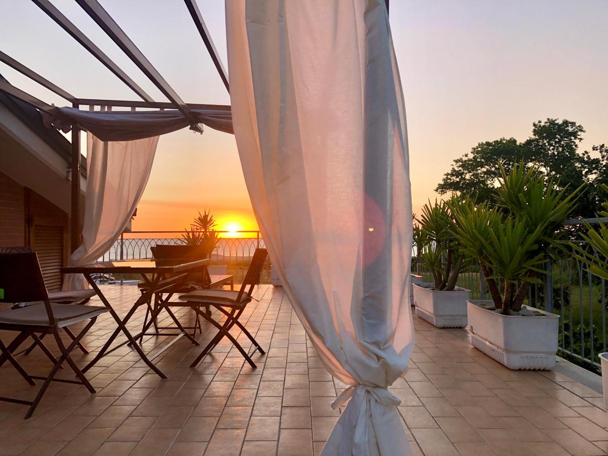 Marche Full Experience-Apartments Porto SantʼElpidio エクステリア 写真
